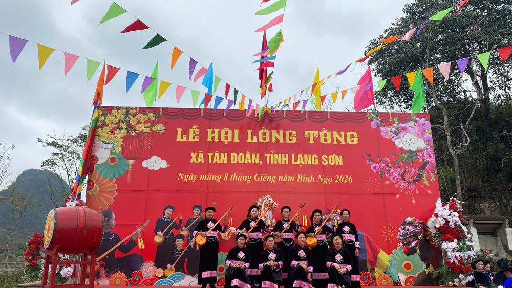 Lễ hội Lồng Tồng (Mùng 8 tháng Giêng năm Bính Ngọ)