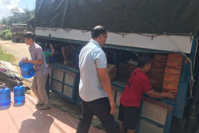 z7079172824726_a7ed4073fa99fc70e07e7fbc0b9b19ec_04137