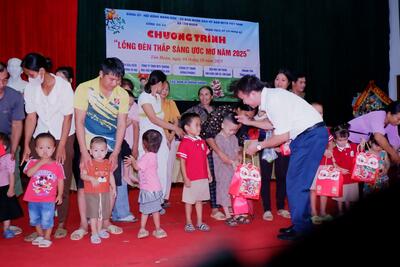 z7081616208237_e98f7b69a9061f3f5251712e49fb8ce4_e12eb