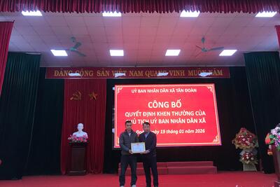 z7449731534765_839ab87eb22b808ad03691d06b39f6d9_49057