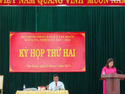 Kinh tế - Chính trị