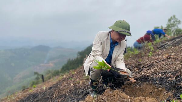 Xã Tân Đoàn tổ chức Lễ phát động “Tết trồng cây đời đời nhớ ơn Bác Hồ” và ra quân đầu xuân
