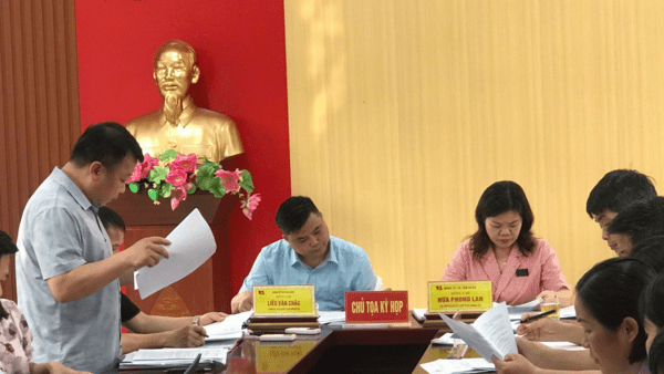 Hội đồng nhân dân xã Tân Đoàn tổ chức Kỳ họp thứ hai (kỳ họp chuyên đề)