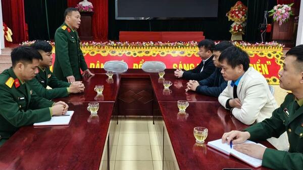 Bộ Chỉ huy quân sự tỉnh Lạng Sơn thăm và tặng quà xã Tân Đoàn và Ban chỉ huy quân sự xã