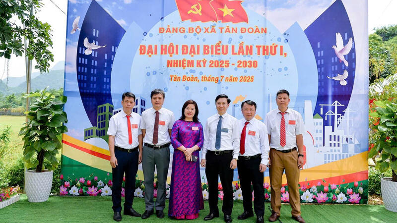 Đại hội Đảng bộ xã Tân Đoàn lần thứ nhất